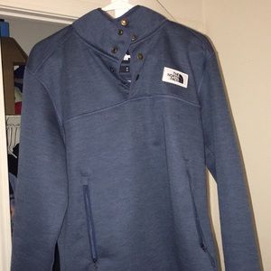 North face pullover